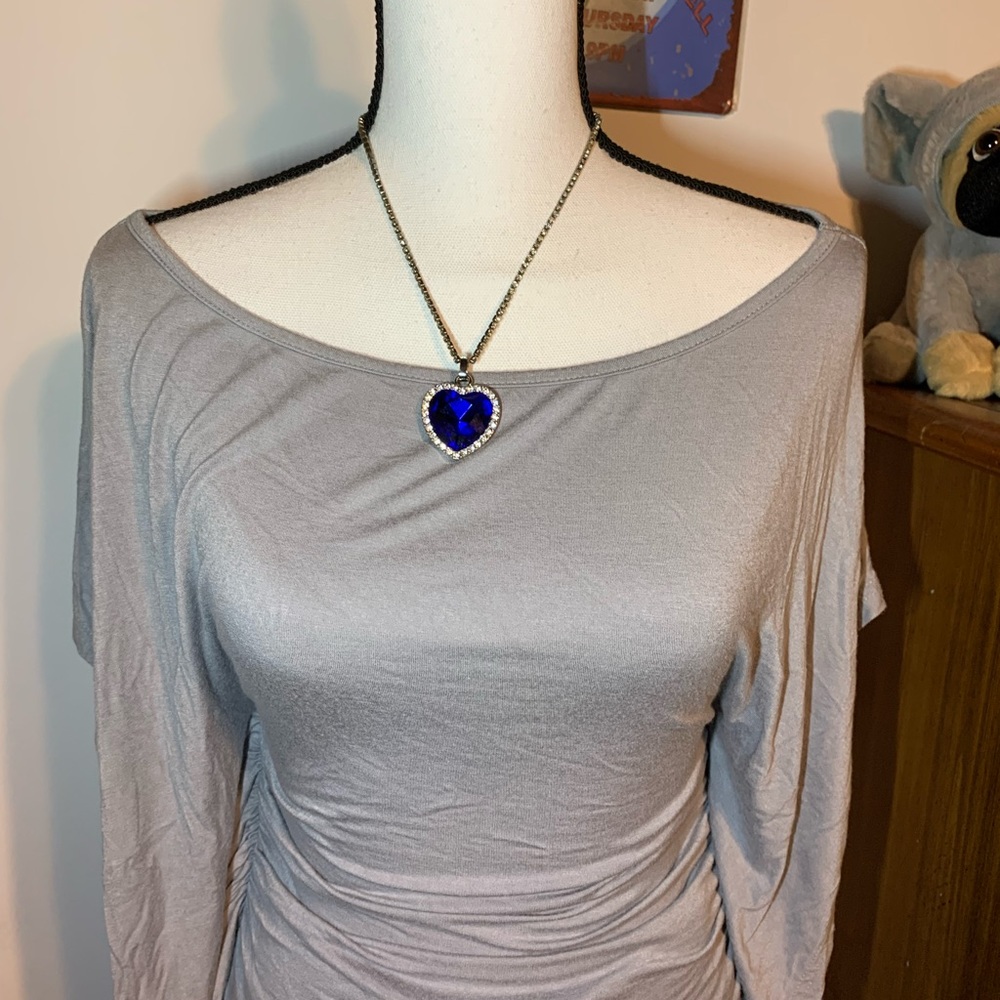 ❌SOLD🎃Patty Gray Batwing Ruched Top - Picture 3 of 9